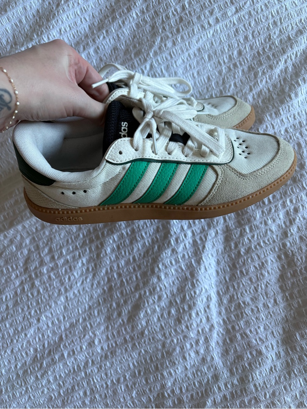 Adidas shoes - Picture 4 of 4